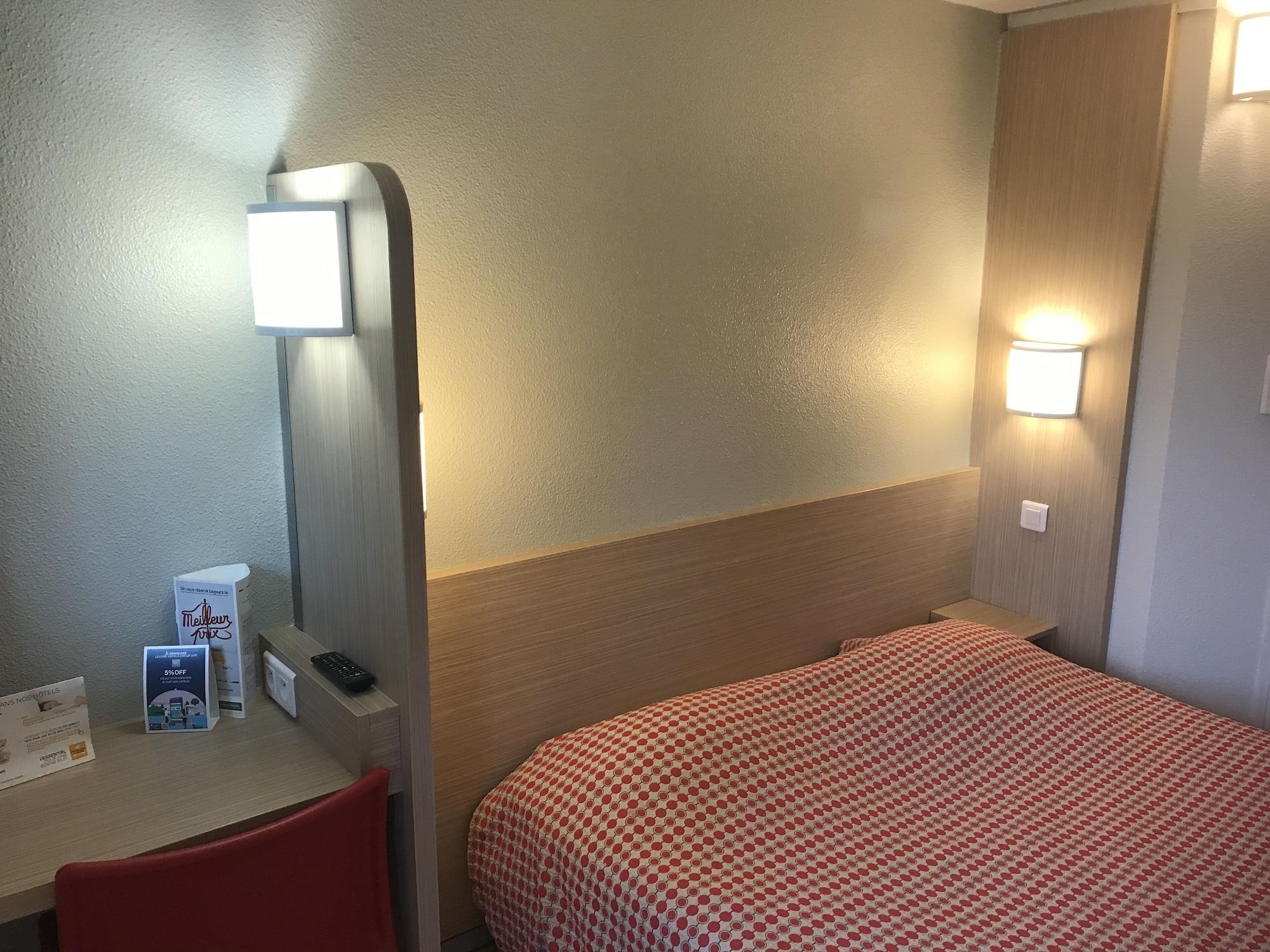 พรีเมียรคลาสฮอนเฟลเออร์ Hotel La Riviere-Saint-Sauveur ภายนอก รูปภาพ