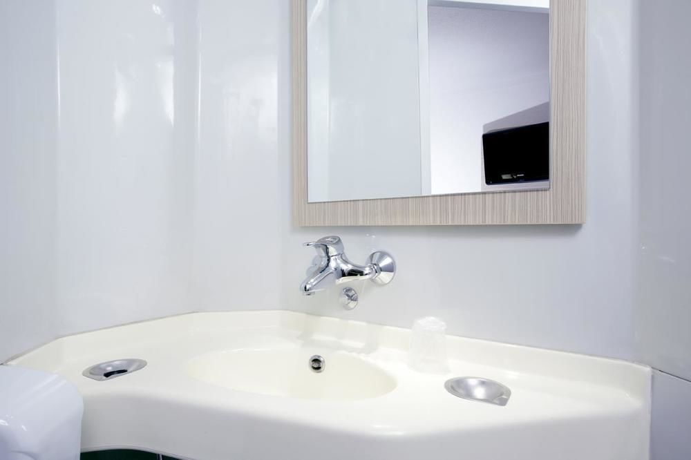 พรีเมียรคลาสฮอนเฟลเออร์ Hotel La Riviere-Saint-Sauveur ภายนอก รูปภาพ
