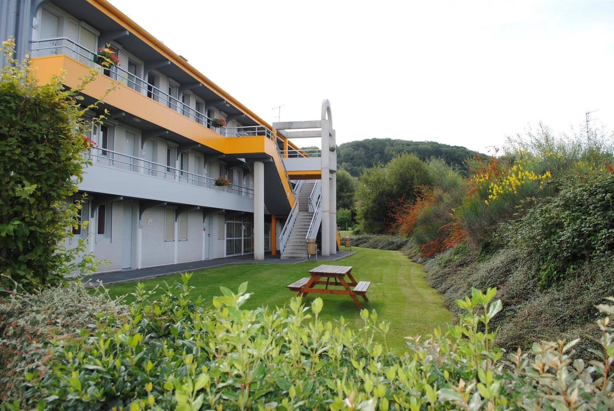 พรีเมียรคลาสฮอนเฟลเออร์ Hotel La Riviere-Saint-Sauveur ภายนอก รูปภาพ